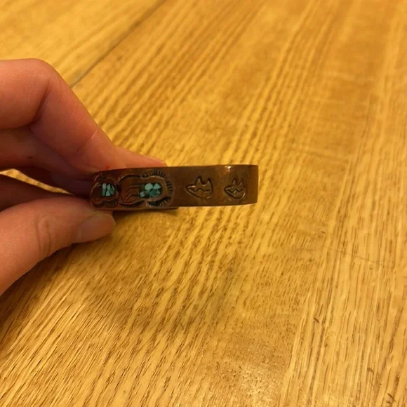 Vintage Navajo turquoise copper cuff - Picture 6 of 6